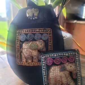 Elegant Black Elephant Embroidered Crossbody Bag